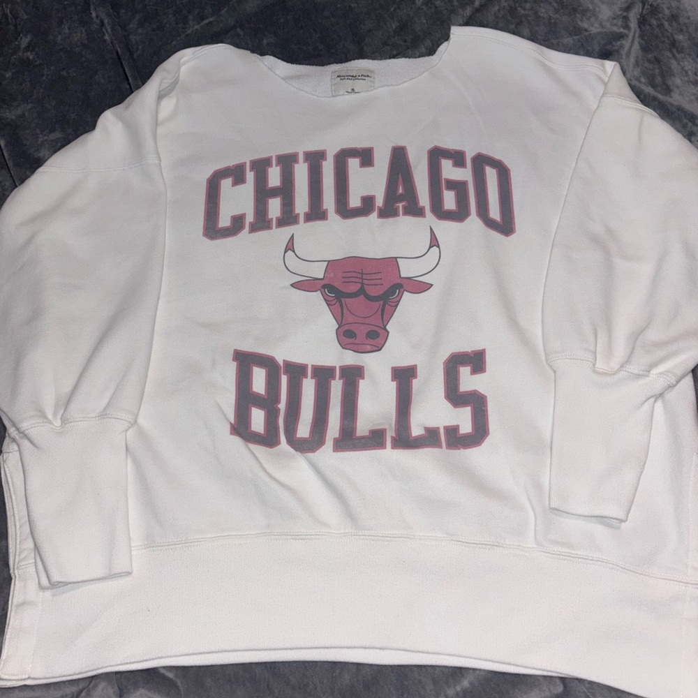 Abercrombie & Fitch White Off-the-Shoulder Sweater